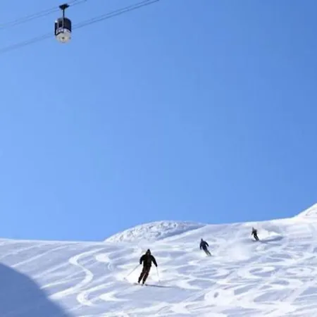 In With Panoramic Views Alpehytte *